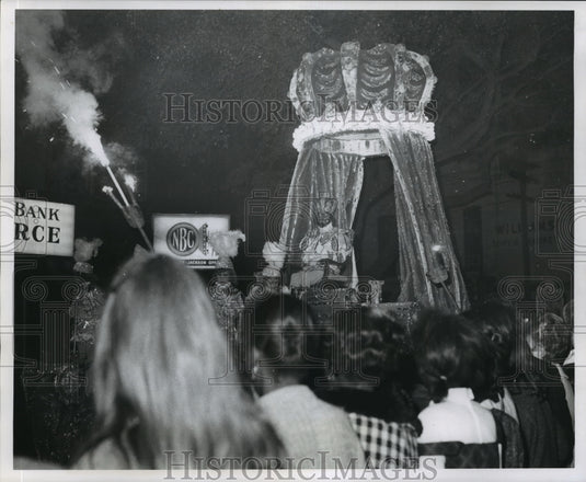 1969 Carnival Parade - Historic Images