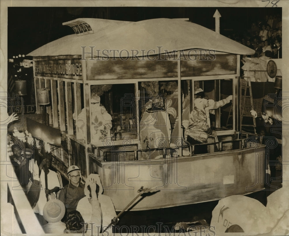 1968 Carnival Parade Krewe of Babylon Parade Float  - Historic Images