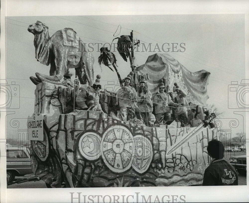 1975 Press Photo Carnival Parade Float from Aquarious Parade. - noca02145 - Historic Images