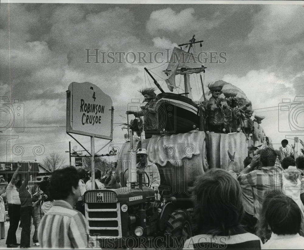 1977 Robinson Crusoe Themed Float, Krewe of Arabi, Mardi Gras, LA - Historic Images