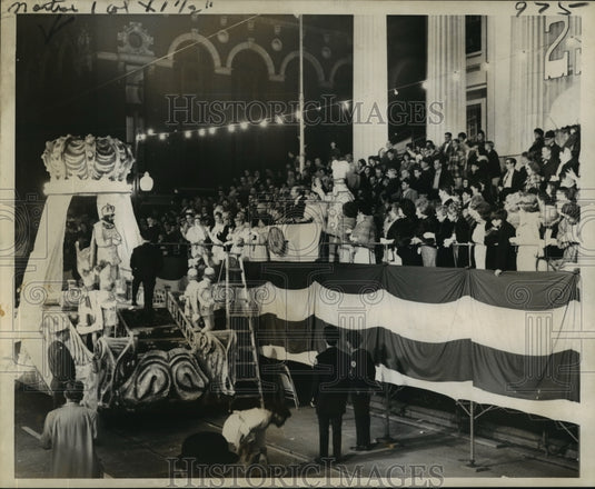 1968 King Sargon of Knights of Babylon Toast Queen & Civic Officials - Historic Images