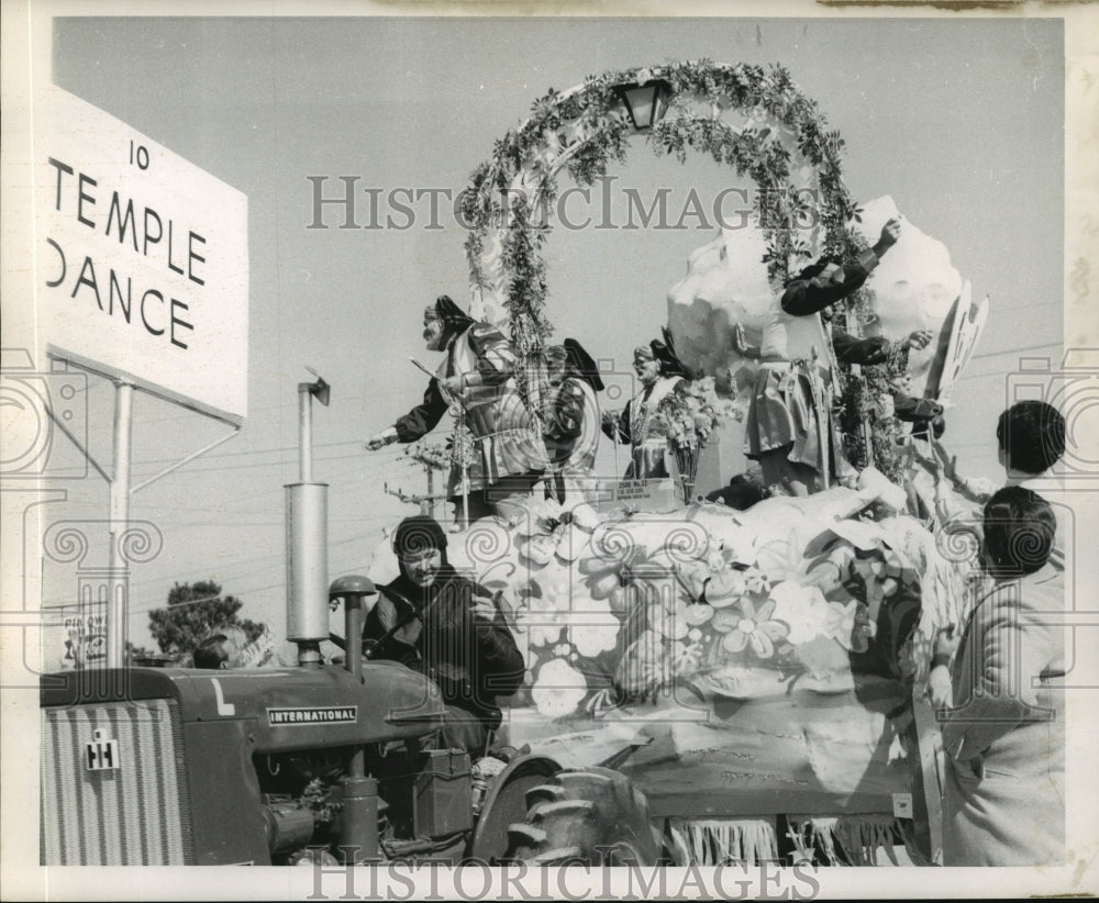 1969 Temple Dance Mardi Gras parade float in New Orleans  - Historic Images