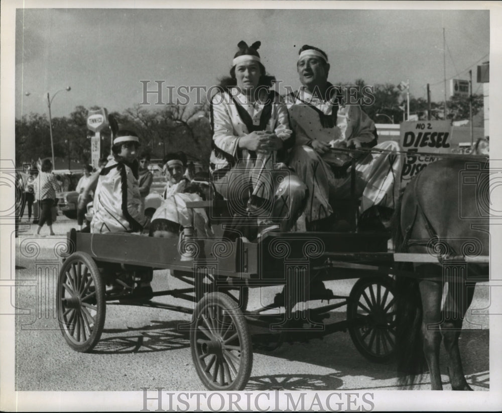 1968 Carnival Parade - Historic Images