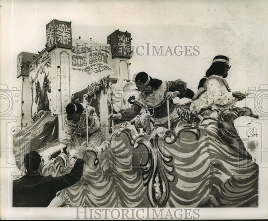 1965 Side Show Float at Krewe of Arabi Parade at Carnival - Historic Images