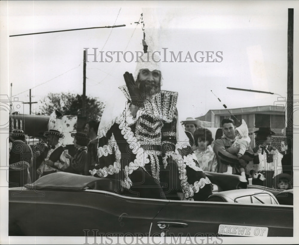 1966 Press Photo Captain in Krewe of Arabi Parade at Carnival in New Orleans- Historic Images