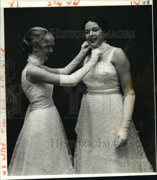 1980 Carnival Ball - Historic Images