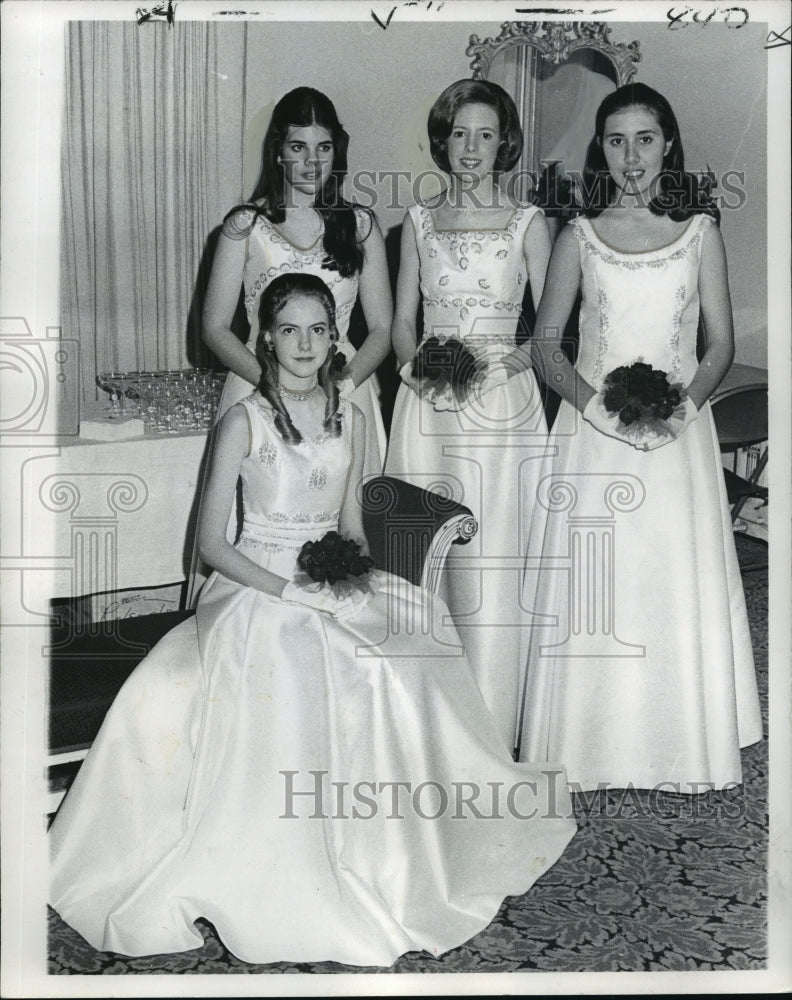 1971 Carnival Ball - Historic Images