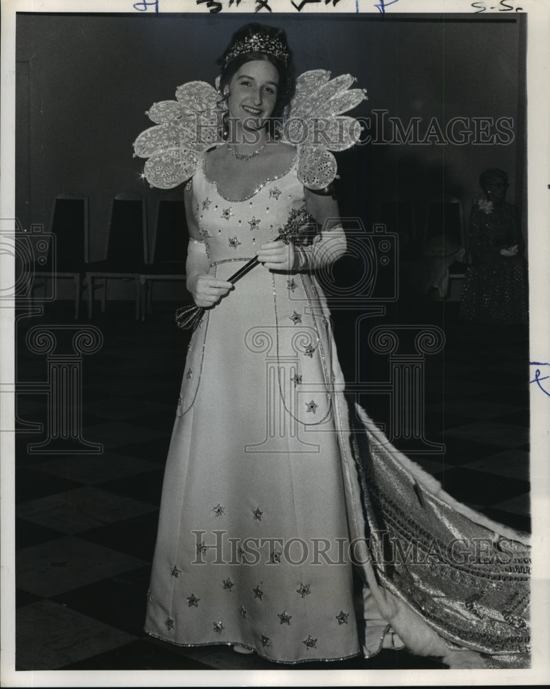 1973 Carnival Ball - Historic Images