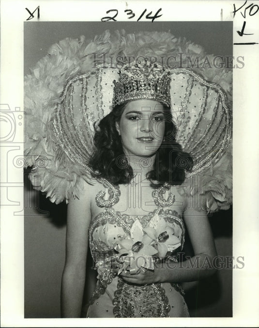 1979 Press Photo Carnival Ball- Kerri Lynn Burrus reigns as Queen. - noca02419 - Historic Images