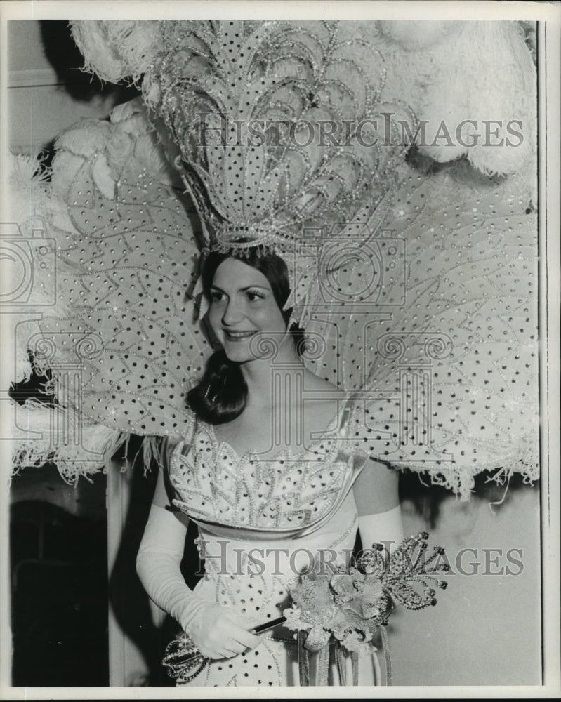 1973 Carnival Ball Elaborate Headdress for Mokana Ball gown. - Historic Images