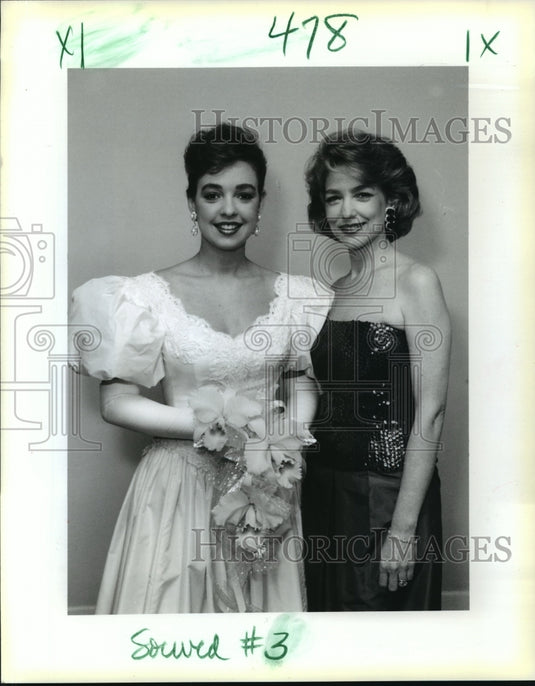 1991 Colleen Eutis with Mother, Mrs. Ernest L. Eutis at Mardi Gras - Historic Images