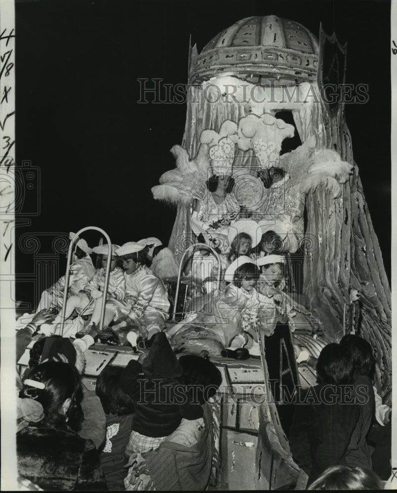 1976 Press Photo King and Queen of the Krewe of Aquarius Mardi Gras, New Orleans - Historic Images