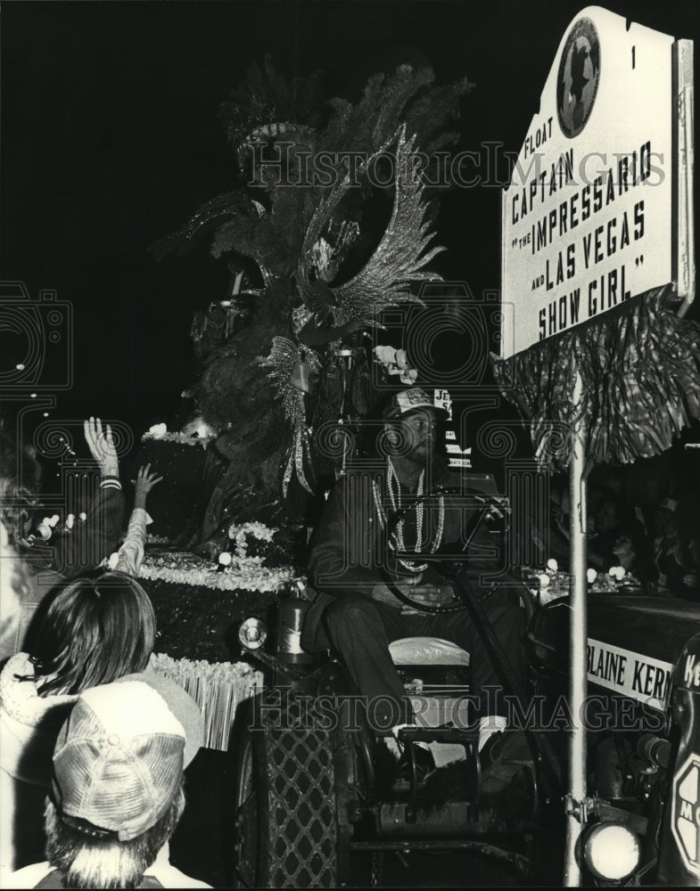 1980 Las Vegas themed Ariba parade float celebrating Mardi Gras - Historic Images