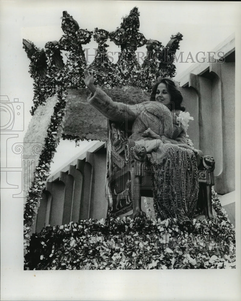 1978 Press Photo Argus Parade queen on a Mardi Gras float - noca02580 - Historic Images