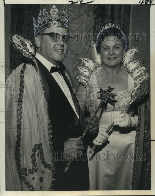 1961 King Eldridge Schwartzenburg, Queen Mrs. Doucet Mardi Gras ball - Historic Images