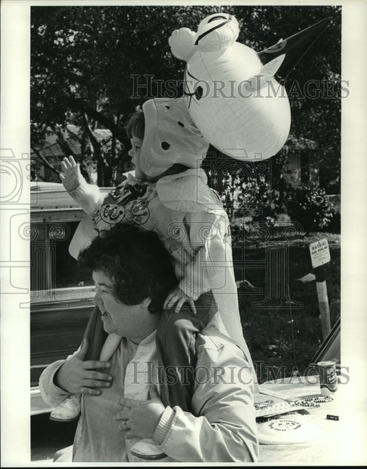 1980 Arabi Carnival Maskers - Historic Images