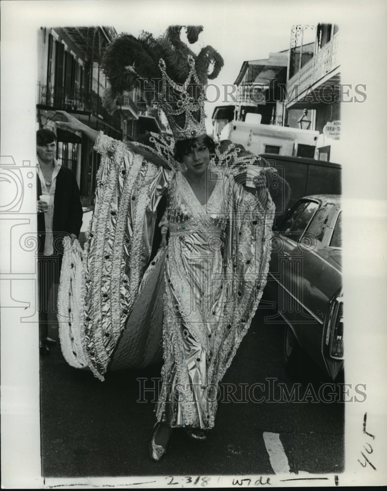 1975 Carnival Masker - Historic Images