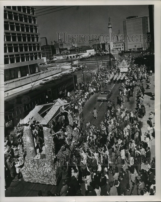 1963 Venus Parade at Mardi Gras, New Orleans  - Historic Images