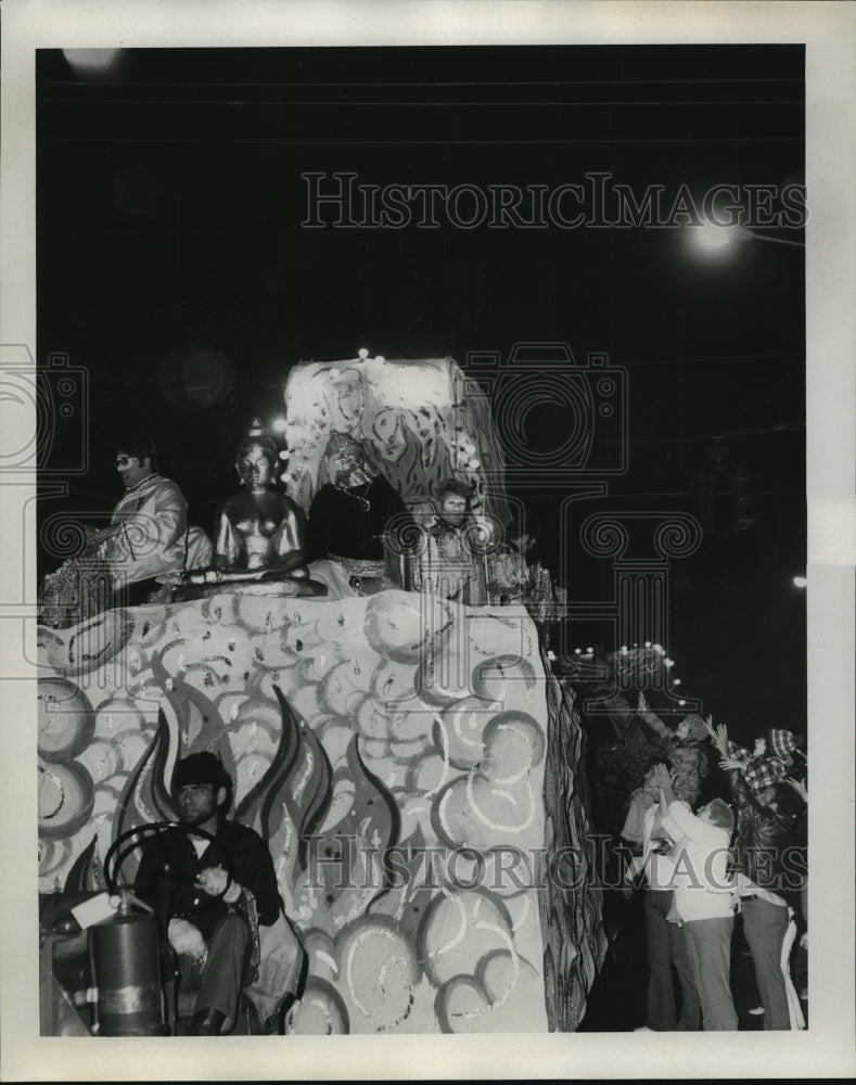 1974 Krewe of Alpheus with Maskers Float Parade at Mardi Gras - Historic Images