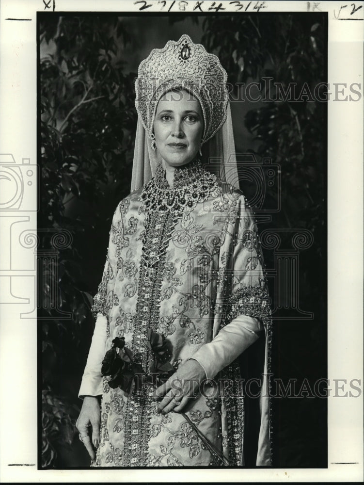 1980 Tsaritsa Ludmila is Mrs. John D. Jackson at Alexis Reception - Historic Images