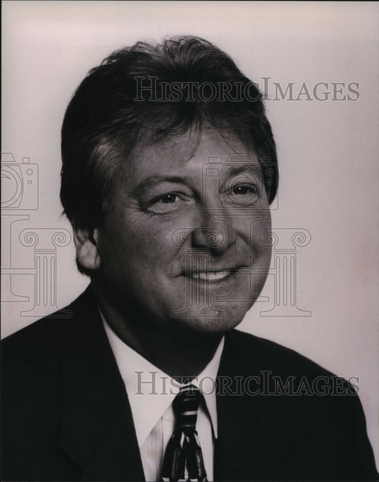 1999 Robert E. Bobby Guillot, Endymion Monarch  - Historic Images