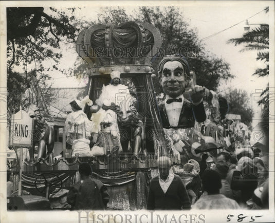 1970 King Okeanos XXI, Albert J. Saputo at Mardi Gras Parade - Historic Images