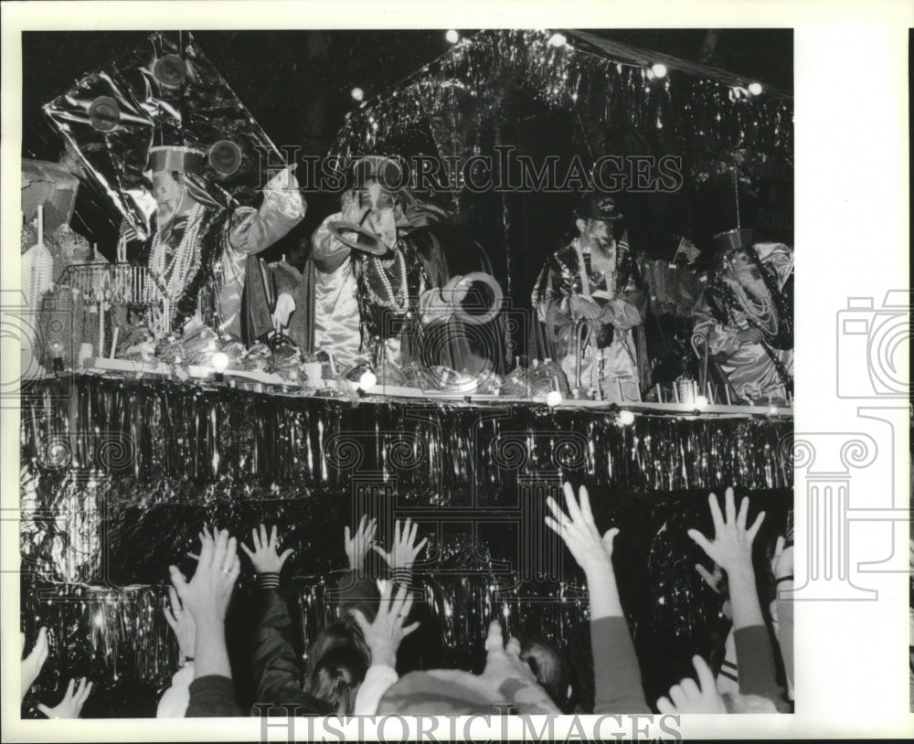 1991 Carnival Parade - Historic Images