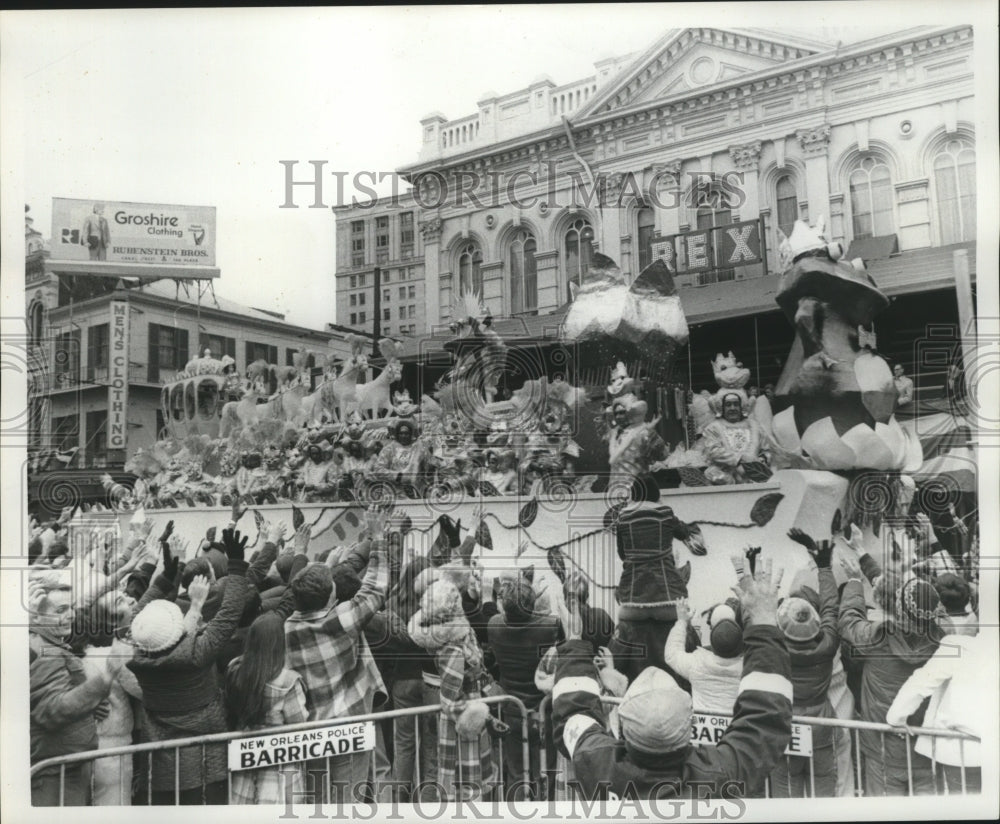 1978 Carnival Parade - Historic Images