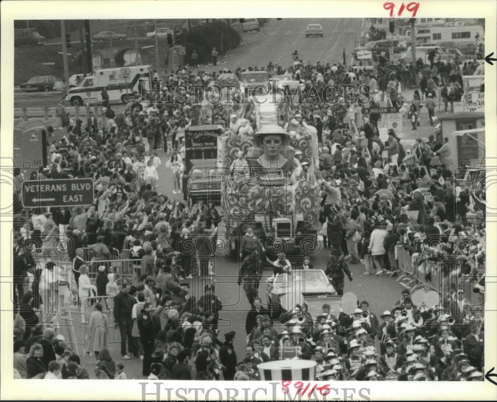 1989 Mercury Parade at Veterans Boulevard Mardi Gras, New Orleans - Historic Images