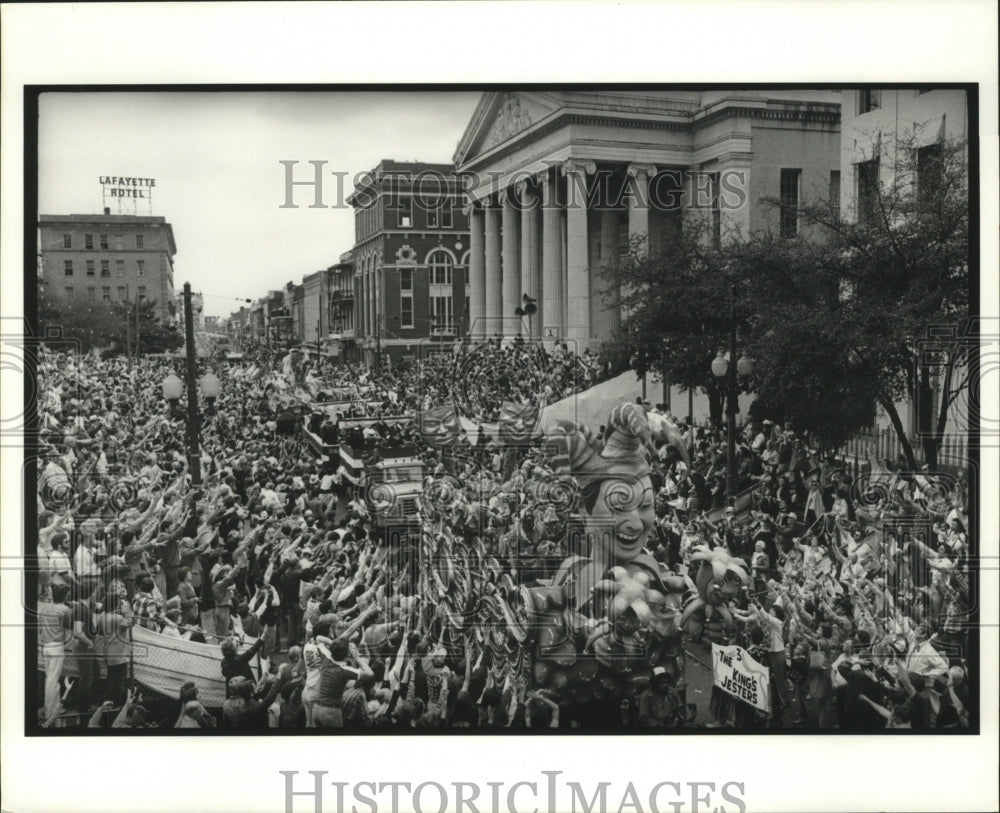 1981 Crowd Reach Towards Floats During Parade at Mardi Gras - Historic Images