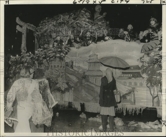 1978 Chinese Monks Aboard Float at Pegasus Parade Mardi Gras - Historic Images