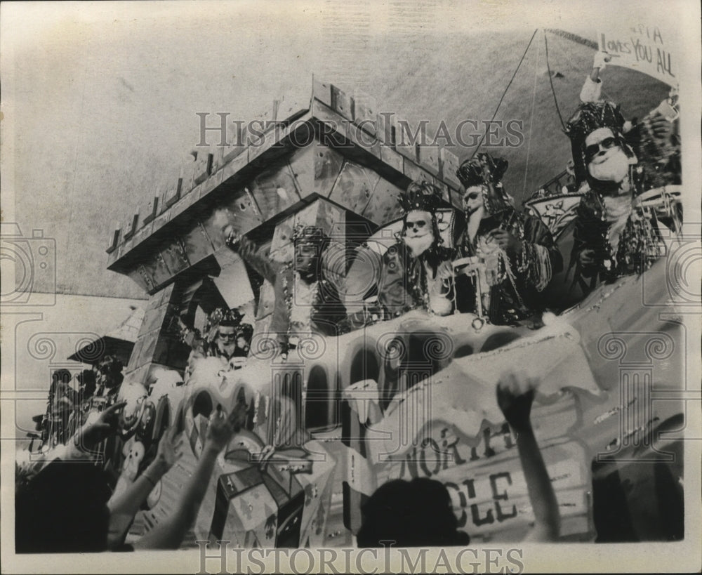 1975 Endymion North Pole Carnival Float  - Historic Images