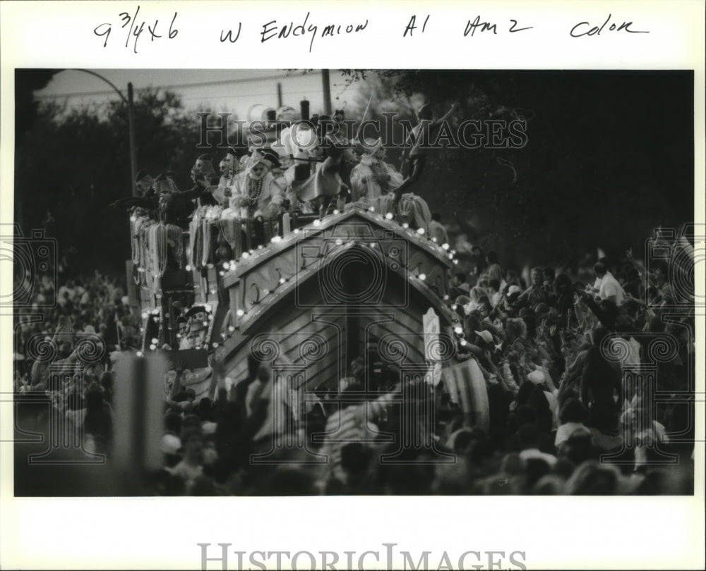 1993 Carnival Parade - Historic Images