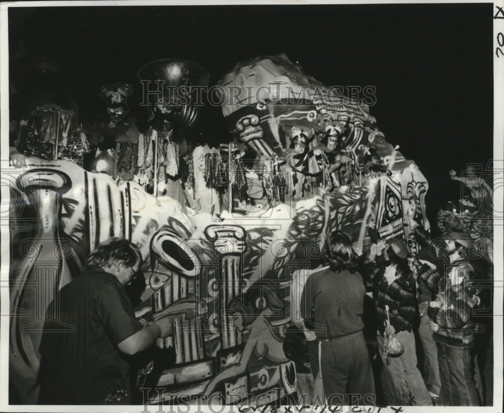 1978 Nefertari Parade Of Mythical Goddesses Mardi Gras West Bank - Historic Images