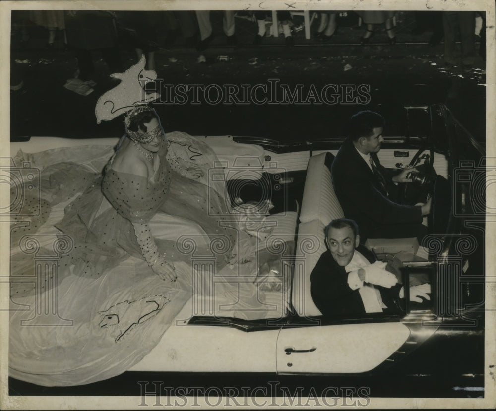 1955 Carnival Parade - Historic Images