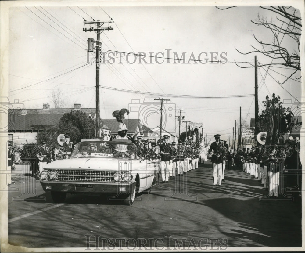 1961 Carnival Parade - Historic Images