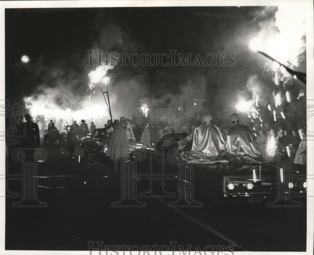 1963 Carnival Parade - Historic Images