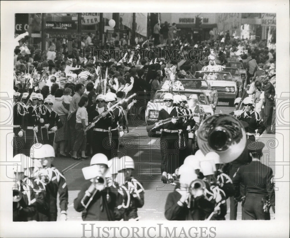 1965 Carnival Parade - Historic Images