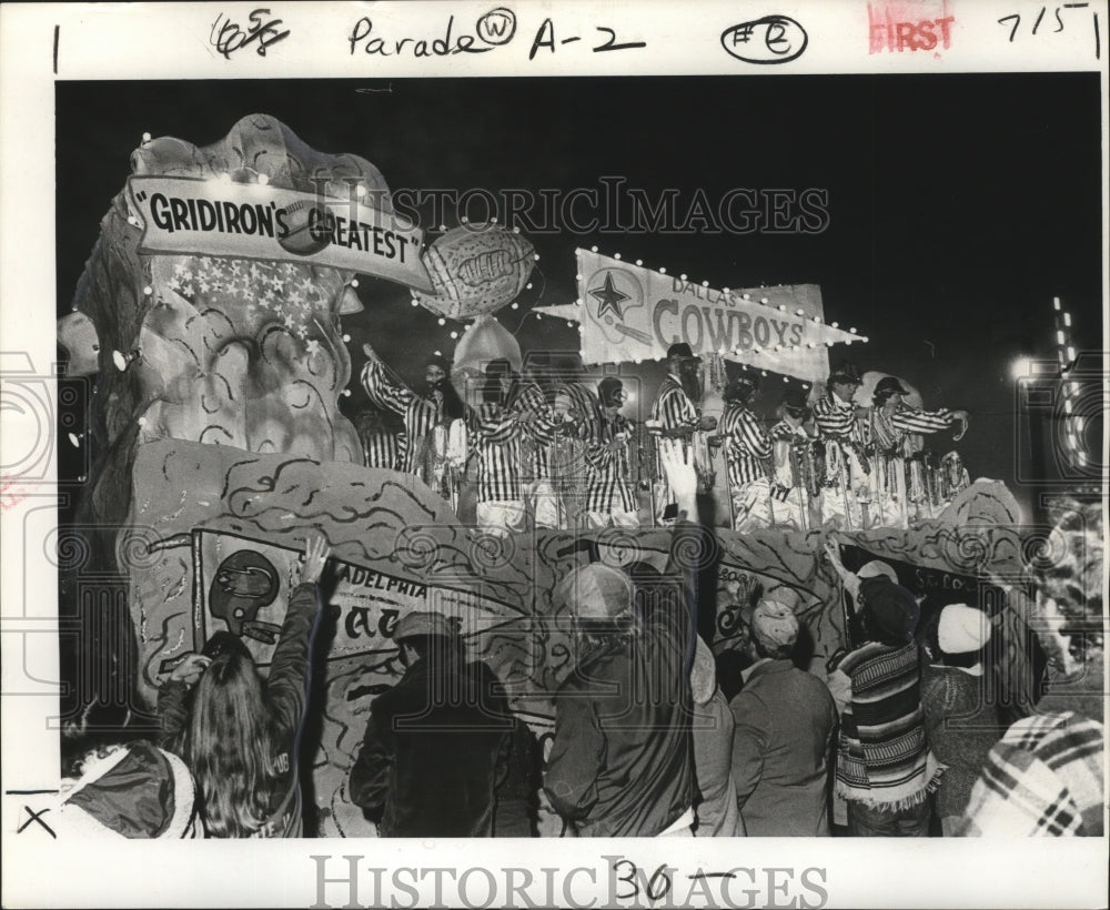 1978 Carnival Parade - Historic Images