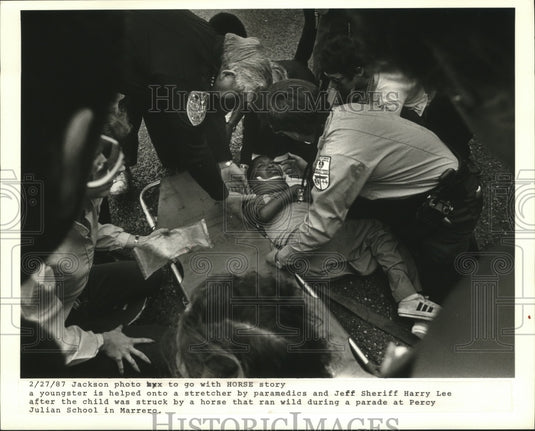 1987 Carnival Parade - Historic Images