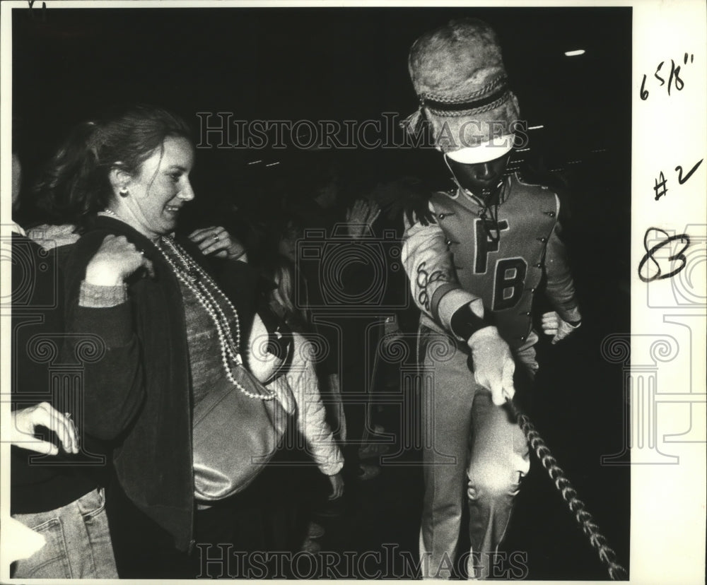 1983 Carnival Parade - Historic Images