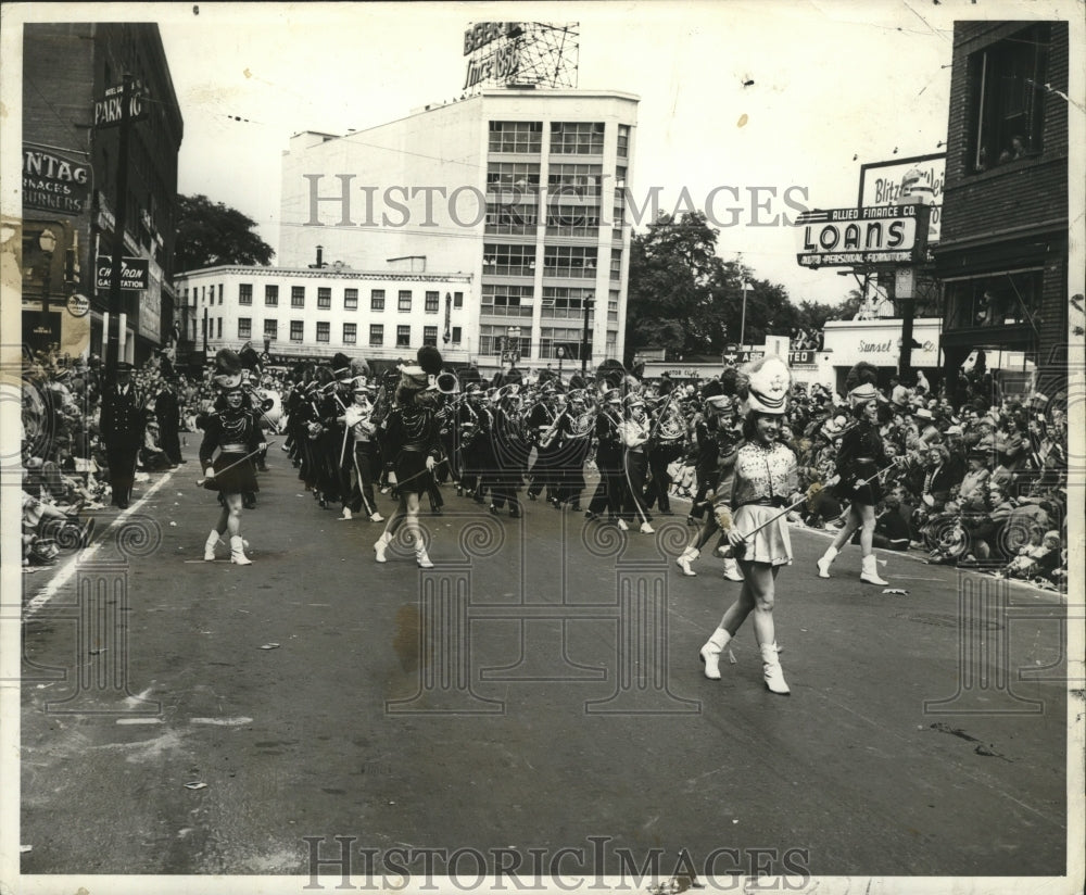 1954 Rex Parade Prize - Historic Images