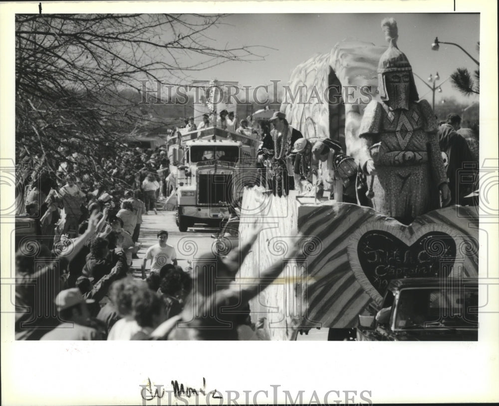 1990 Carnival Parade - Historic Images