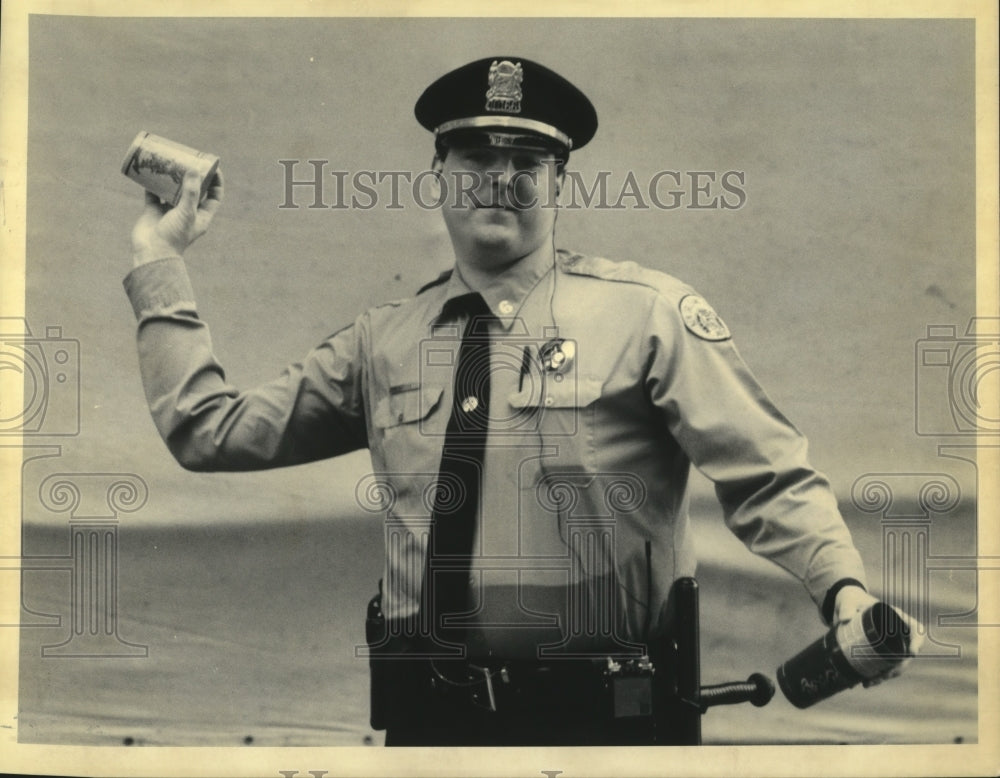 1993 Carnival Parade - Historic Images