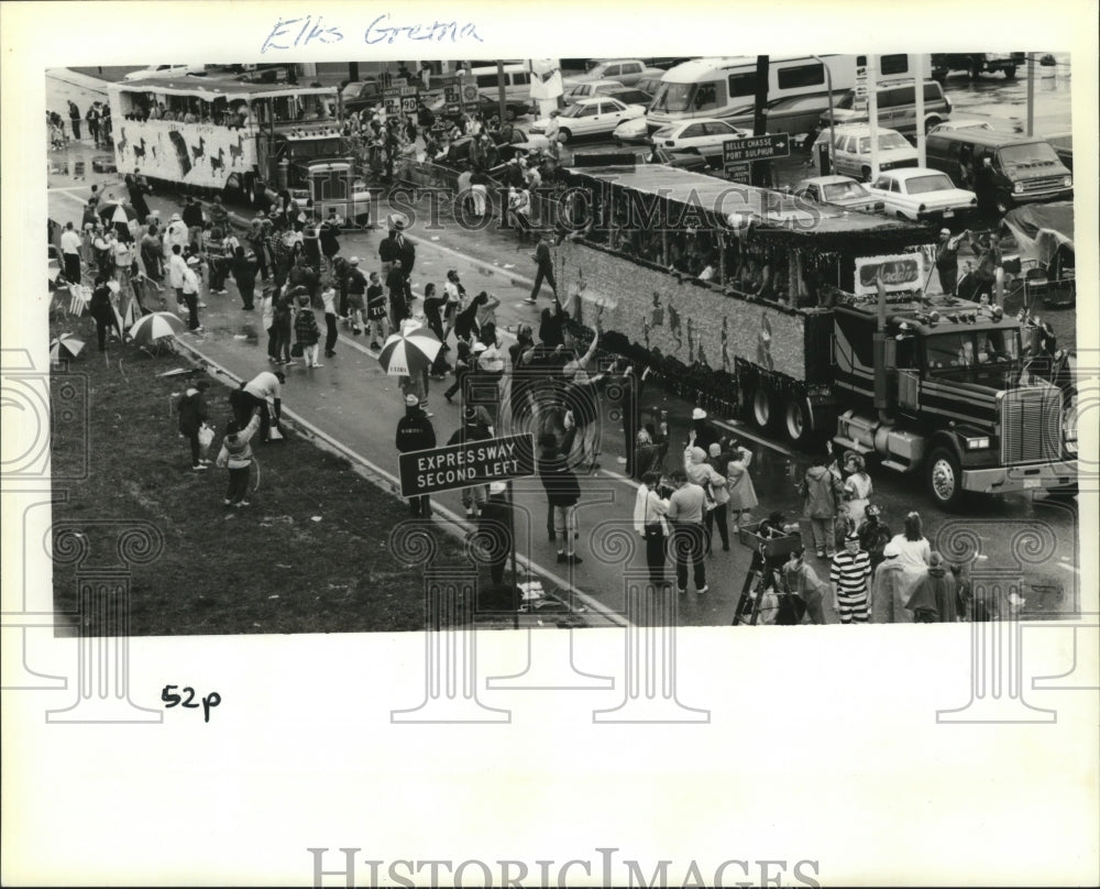 1995 Carnival Parade - Historic Images