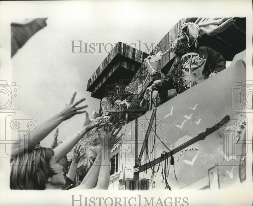 1975 Maskers on Krewe of Argus Parade Float at Carnival  - Historic Images