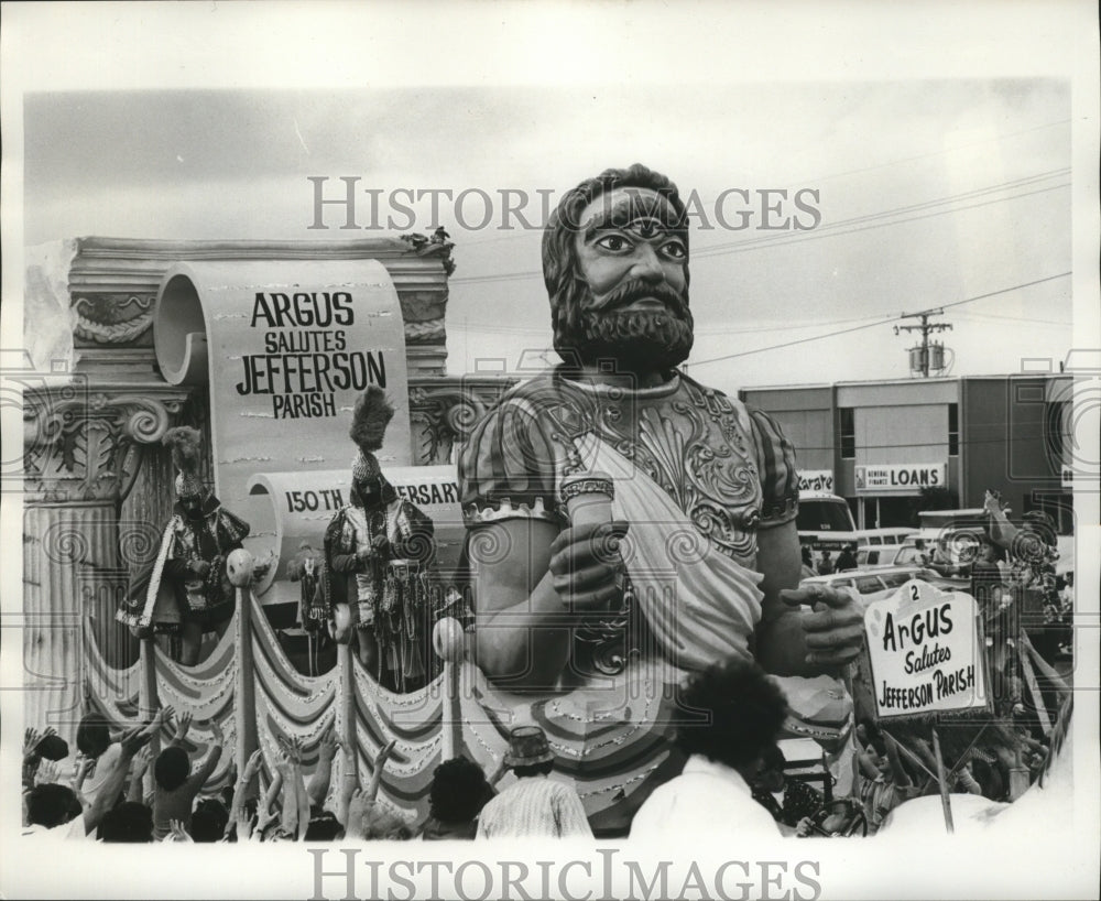 1975 Krewe of Argus Salutes Jefferson Parish at Carnival Parade - Historic Images