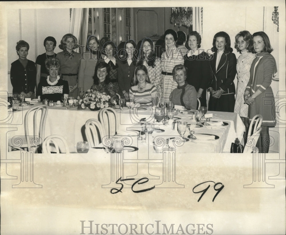 1973 Carnival Queens - Historic Images