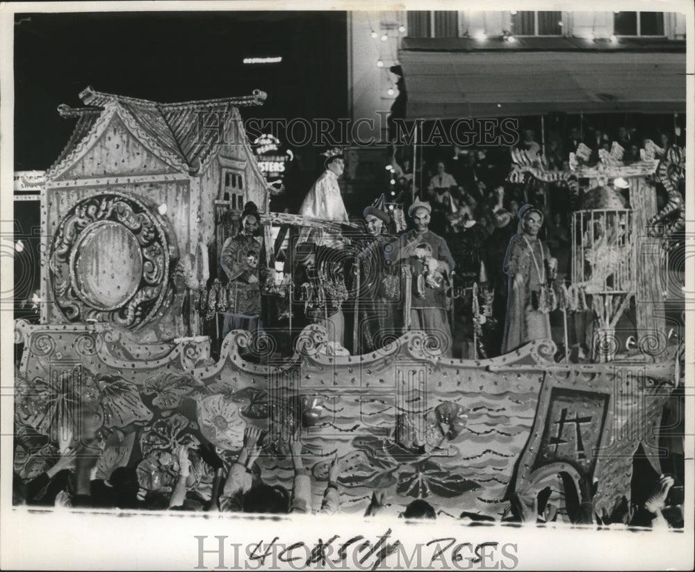 1964 Carnival Parade - Historic Images