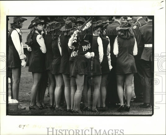 1980 Carnival Parade - Historic Images
